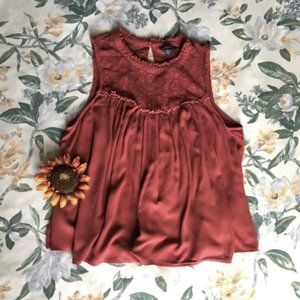 Flowy AE Lace Tank Top w/ a Back Keyhole Cutout